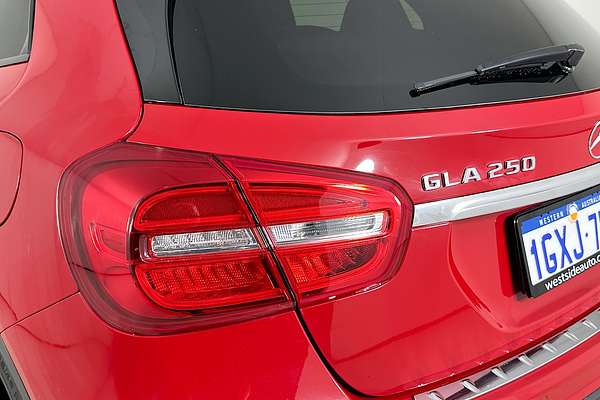 2017 Mercedes-Benz GLA-Class 250 4MATIC X156 MY17