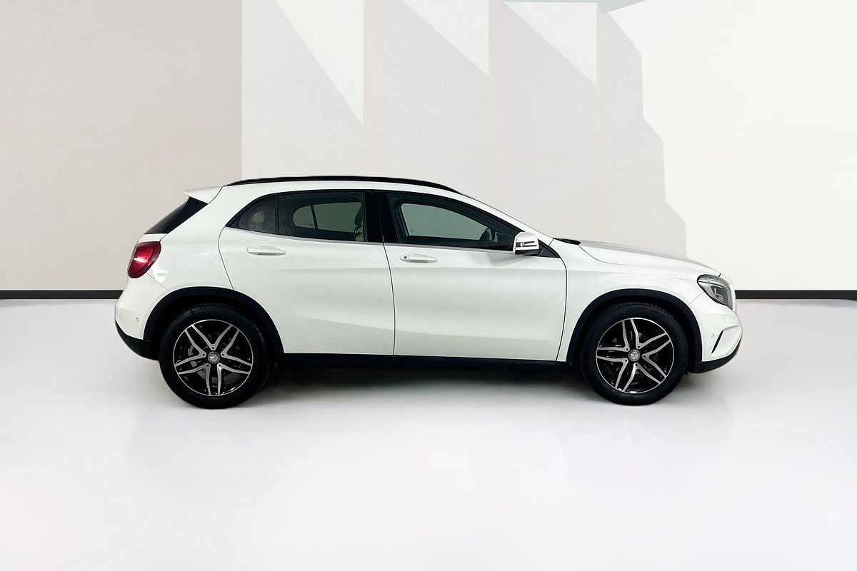 2016 Mercedes-Benz GLA 180 X156 MY16