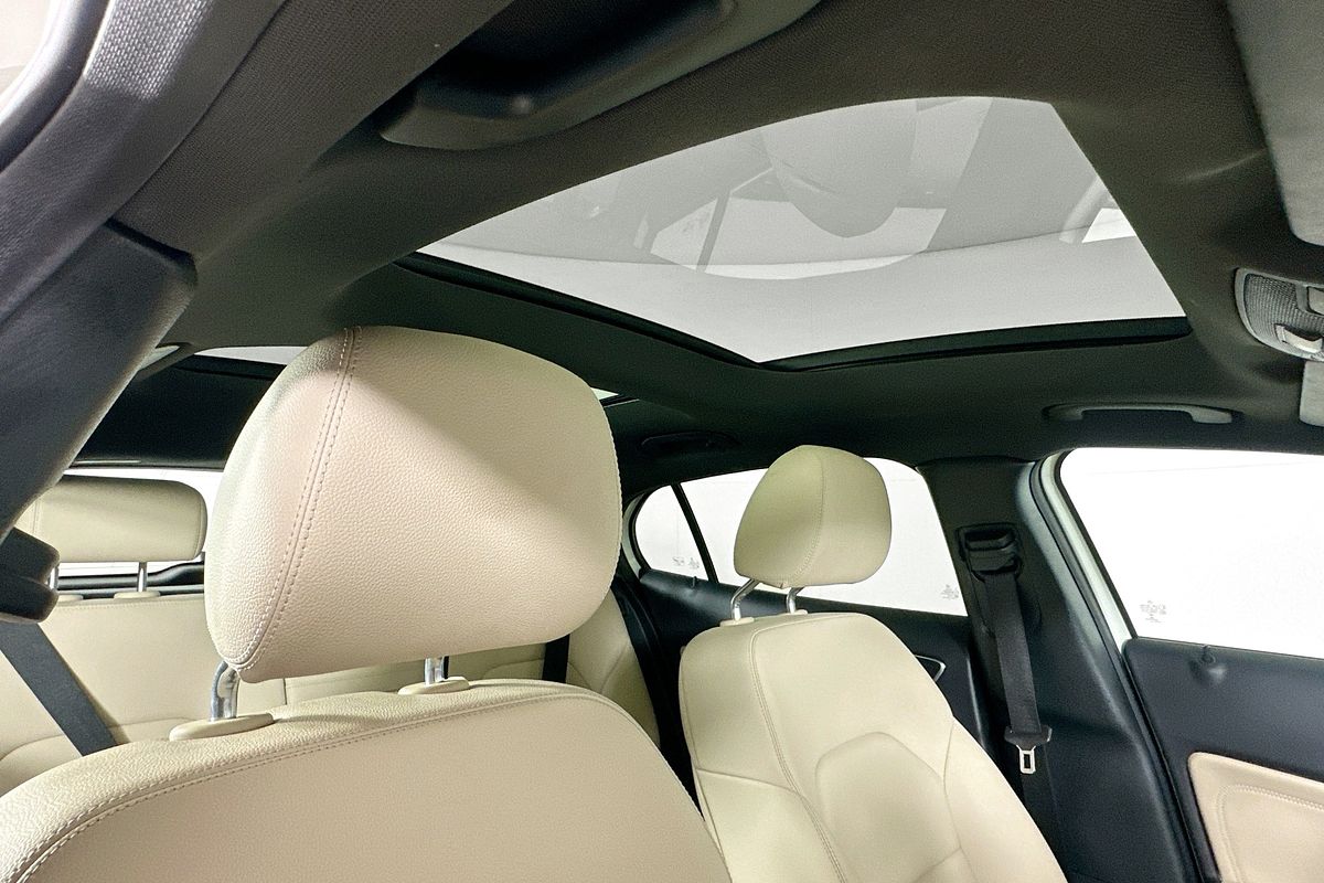 2016 Mercedes-Benz GLA 180 X156 MY16