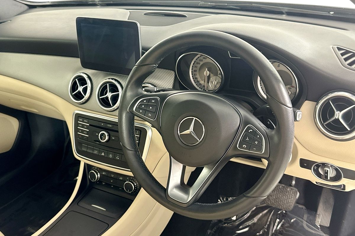 2016 Mercedes-Benz GLA 180 X156 MY16