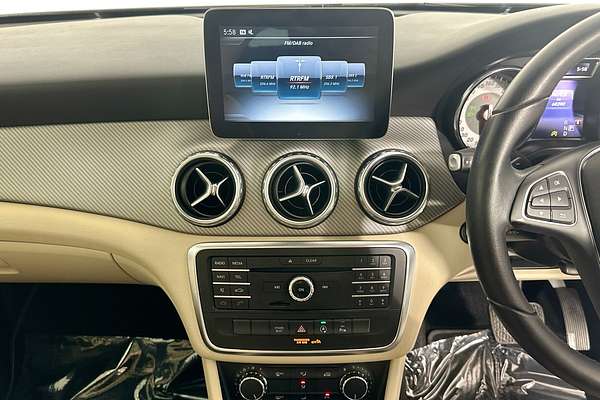 2016 Mercedes-Benz GLA 180 X156 MY16