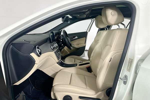 2016 Mercedes-Benz GLA 180 X156 MY16