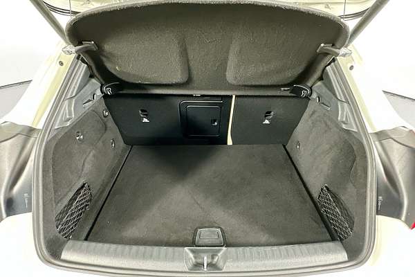 2016 Mercedes-Benz GLA 180 X156 MY16