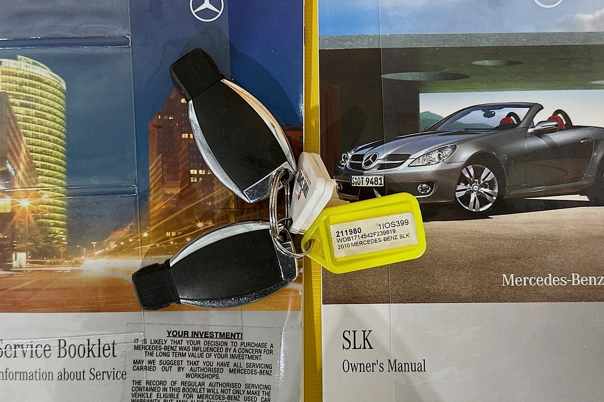 2010 Mercedes-Benz SLK 300 R171 MY10