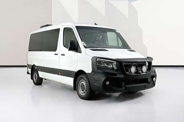 2019 Mercedes-Benz SPRINTER 419CDI VS30 MWB RWD 907 MWB Low Roof