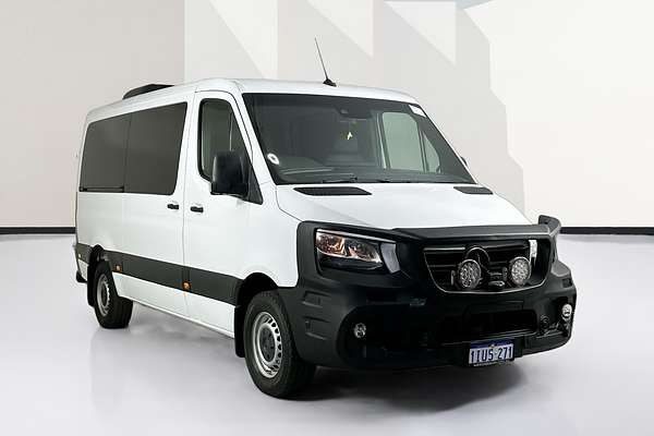 2020 Mercedes-Benz SPRINTER 419CDI VS30 MWB RWD 907 MWB Low Roof