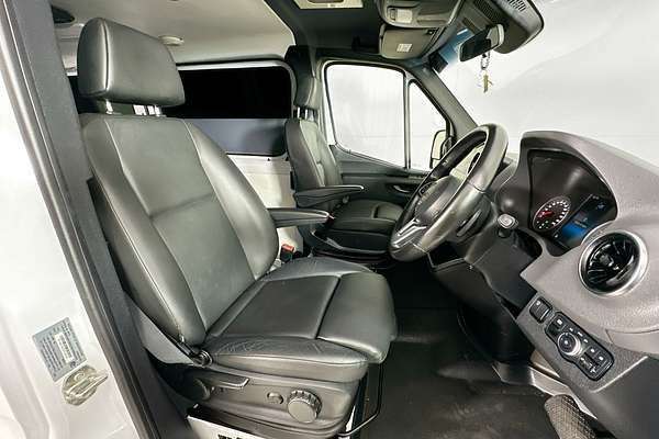 2020 Mercedes-Benz SPRINTER 419CDI VS30 MWB RWD 907 MWB Low Roof