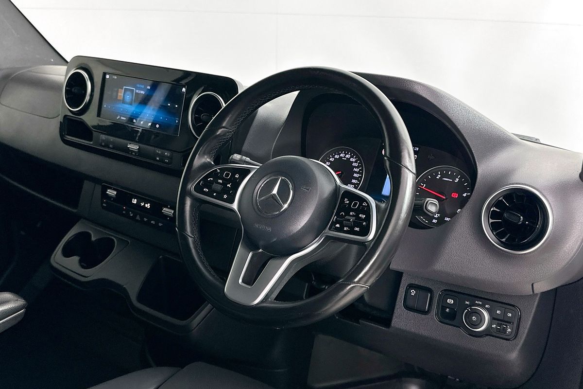 2020 Mercedes-Benz SPRINTER 419CDI VS30 MWB RWD 907 MWB Low Roof