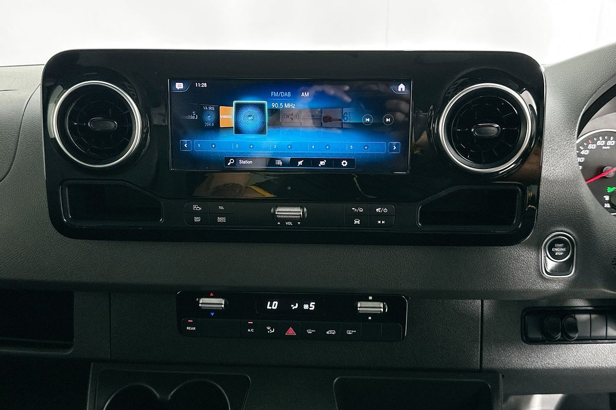 2020 Mercedes-Benz SPRINTER 419CDI VS30 MWB RWD 907 MWB Low Roof