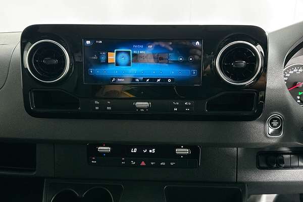 2020 Mercedes-Benz SPRINTER 419CDI VS30 MWB RWD 907 MWB Low Roof