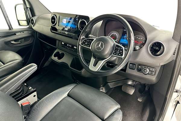 2019 Mercedes-Benz SPRINTER 419CDI VS30 MWB RWD 907 MWB Low Roof