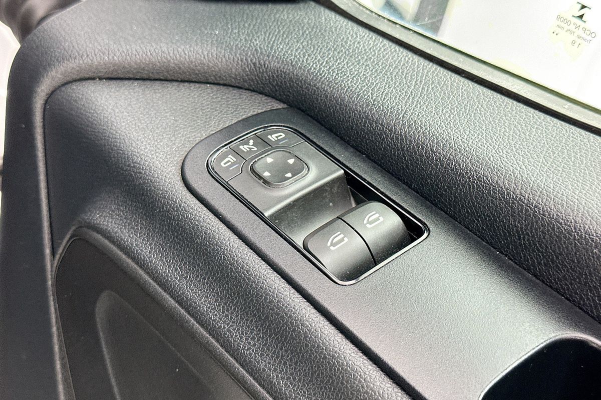 2020 Mercedes-Benz SPRINTER 419CDI VS30 MWB RWD 907 MWB Low Roof