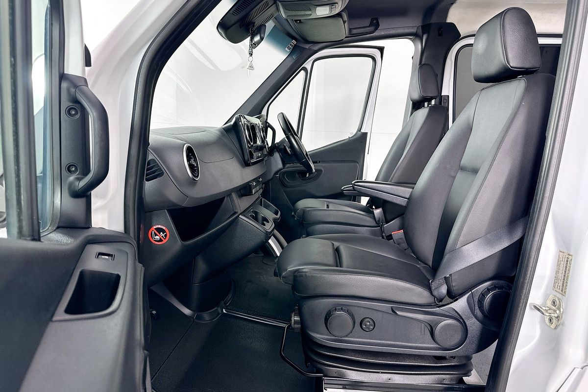 2020 Mercedes-Benz SPRINTER 419CDI VS30 MWB RWD 907 MWB Low Roof