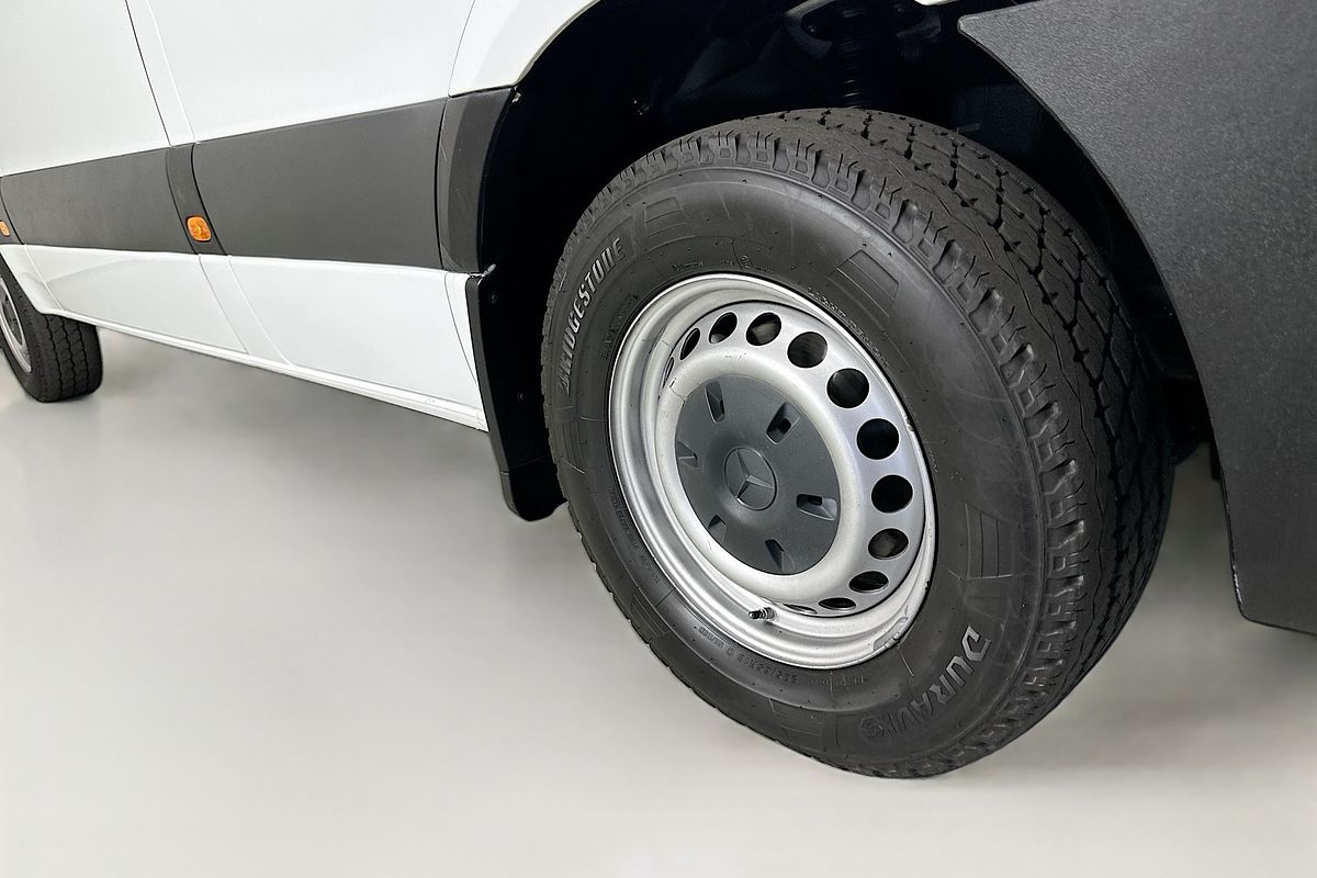 2020 Mercedes-Benz SPRINTER 419CDI VS30 MWB RWD 907 MWB Low Roof