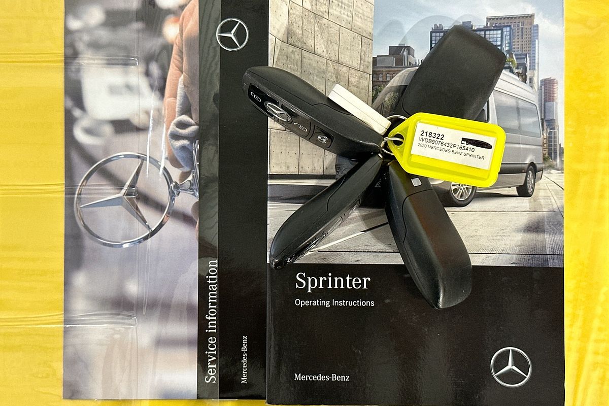 2019 Mercedes-Benz SPRINTER 419CDI VS30 MWB RWD 907 MWB Low Roof