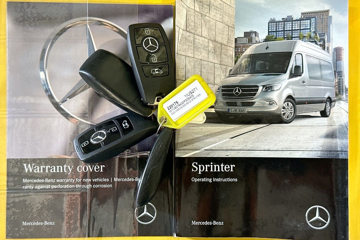 2020 Mercedes-Benz SPRINTER 419CDI VS30 MWB RWD 907 MWB Low Roof
