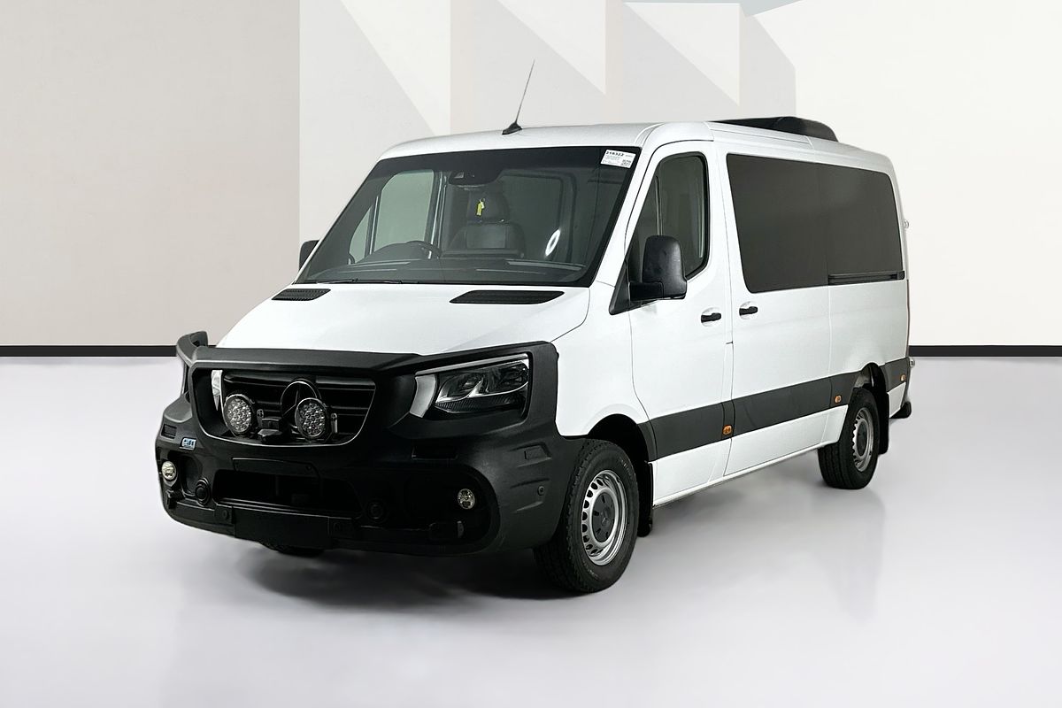 2019 Mercedes-Benz SPRINTER 419CDI VS30 MWB RWD 907 MWB Low Roof