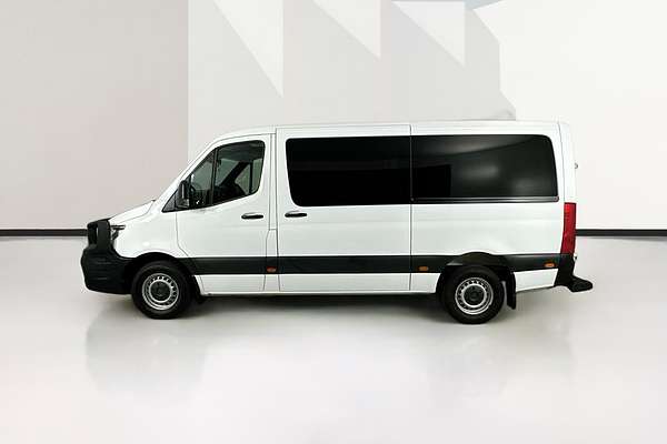 2019 Mercedes-Benz SPRINTER 419CDI VS30 MWB RWD 907 MWB Low Roof