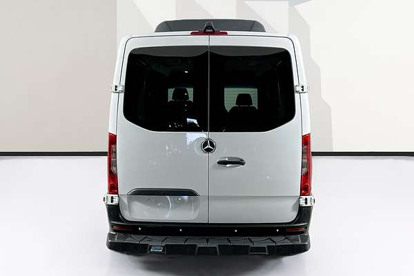 2019 Mercedes-Benz SPRINTER 419CDI VS30 MWB RWD 907 MWB Low Roof