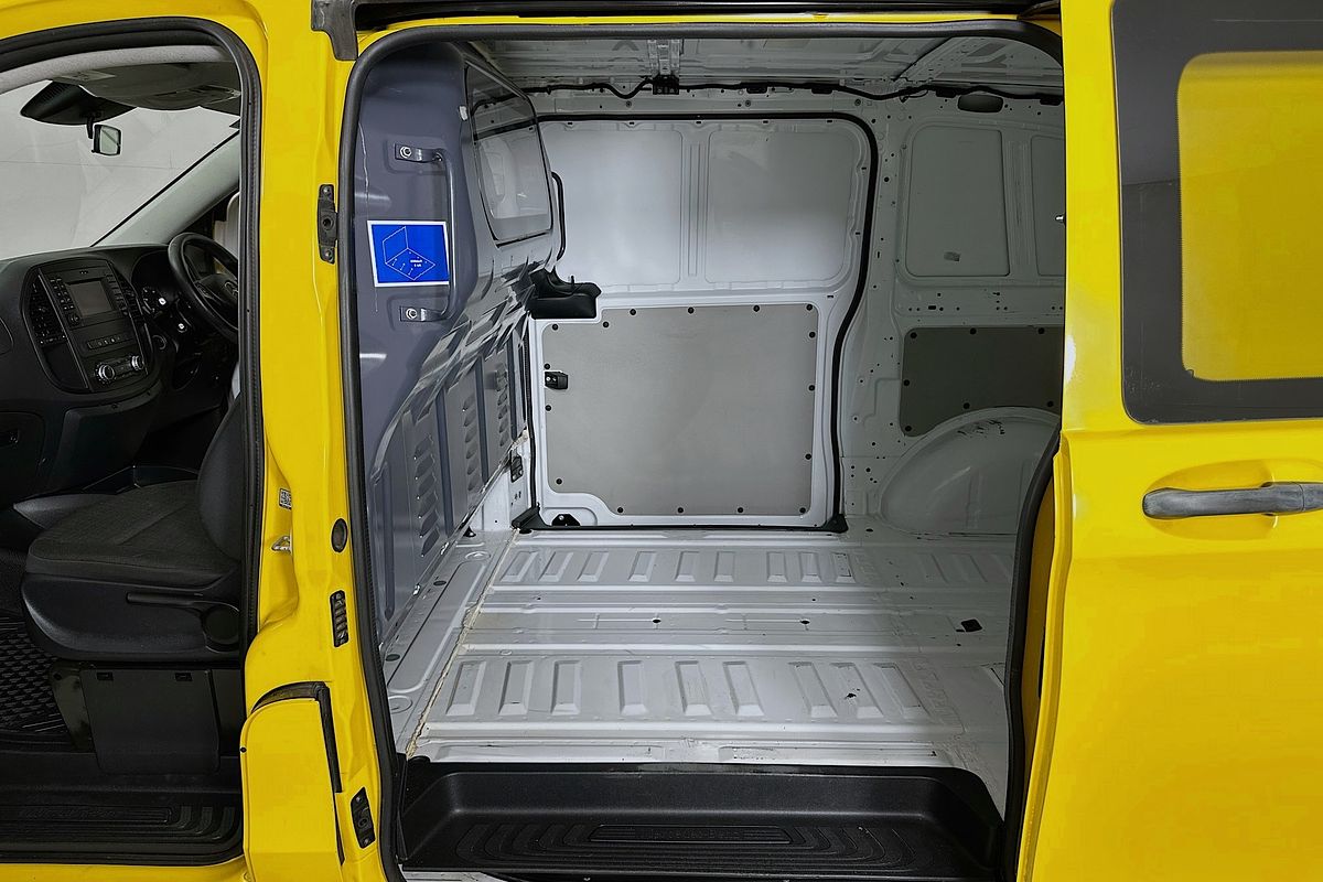 2017 Mercedes-Benz VITO 114 BLUETEC SWB 447