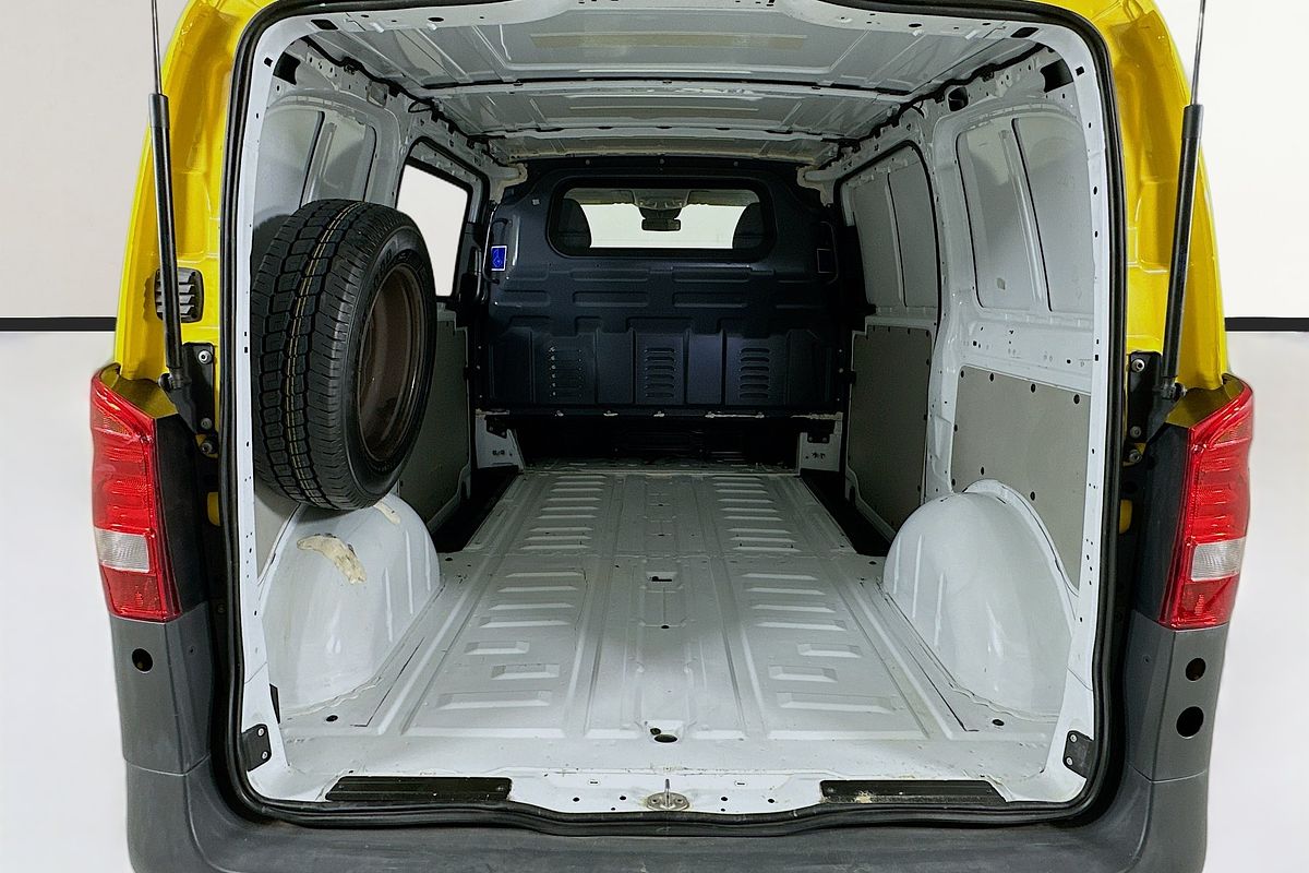 2017 Mercedes-Benz VITO 114 BLUETEC SWB 447