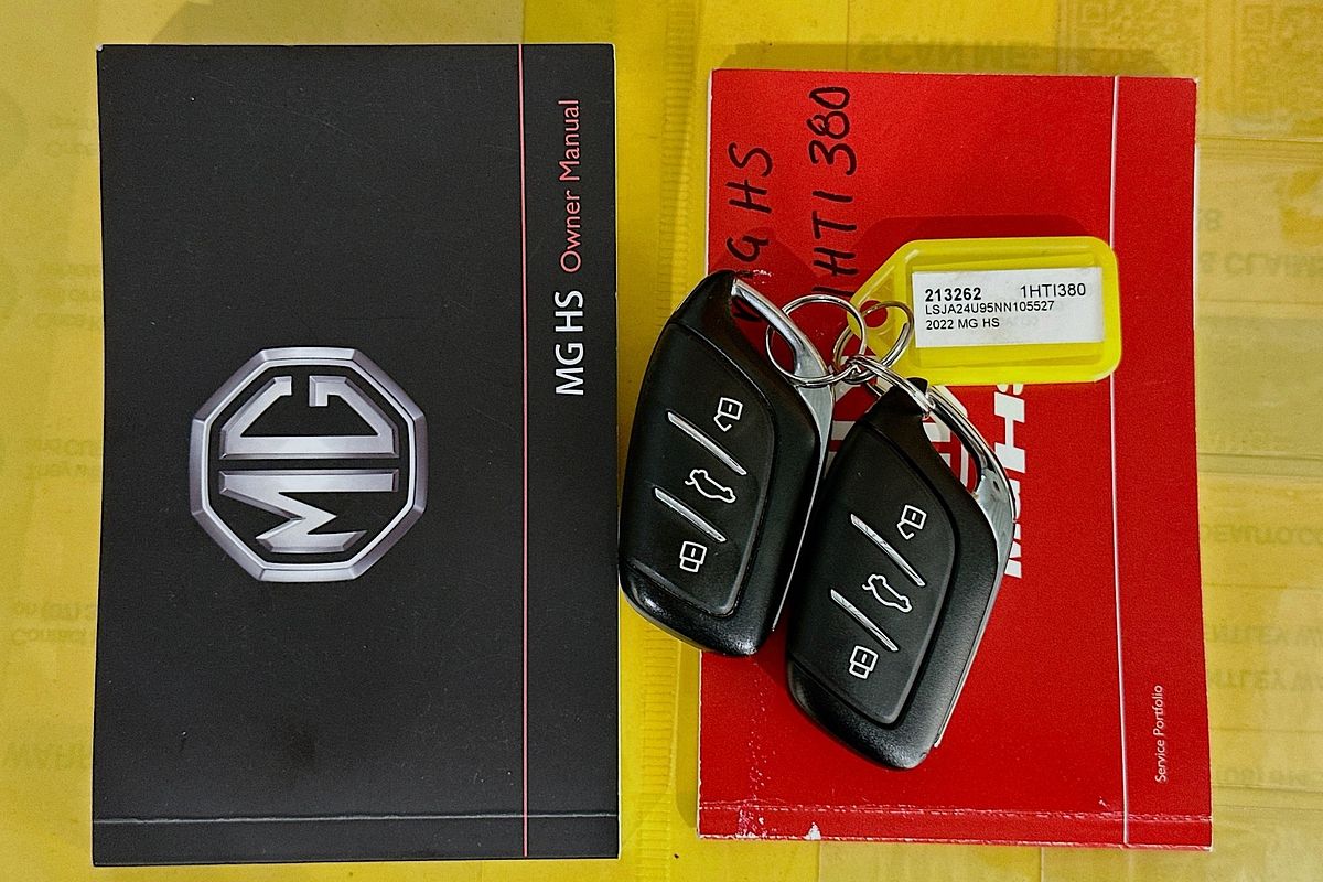 2022 MG HS Vibe SAS23