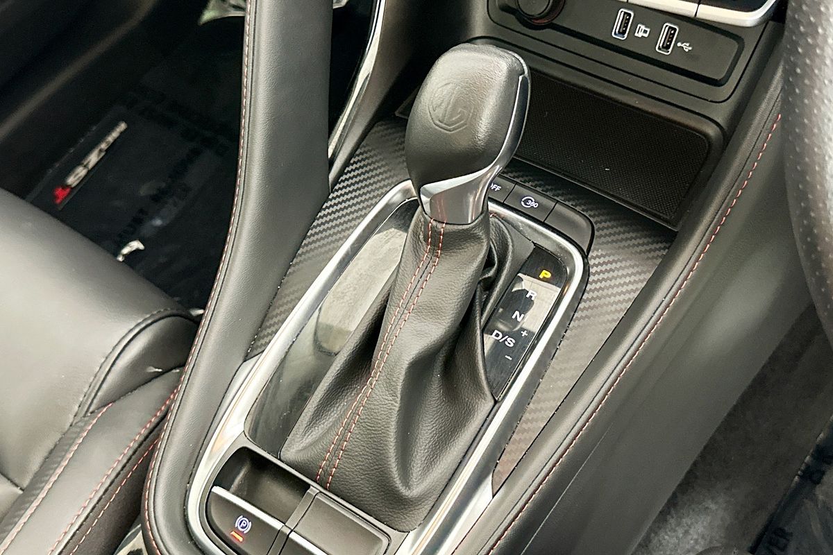 2023 MG ZST ESSENCE MY22