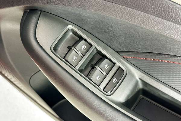 2023 MG ZST ESSENCE MY22