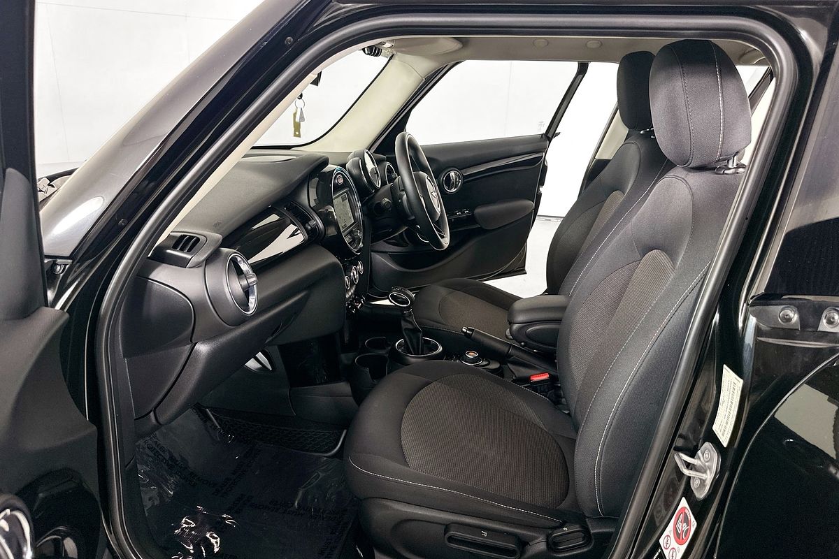 2016 MINI COOPER CLUBMAN F54