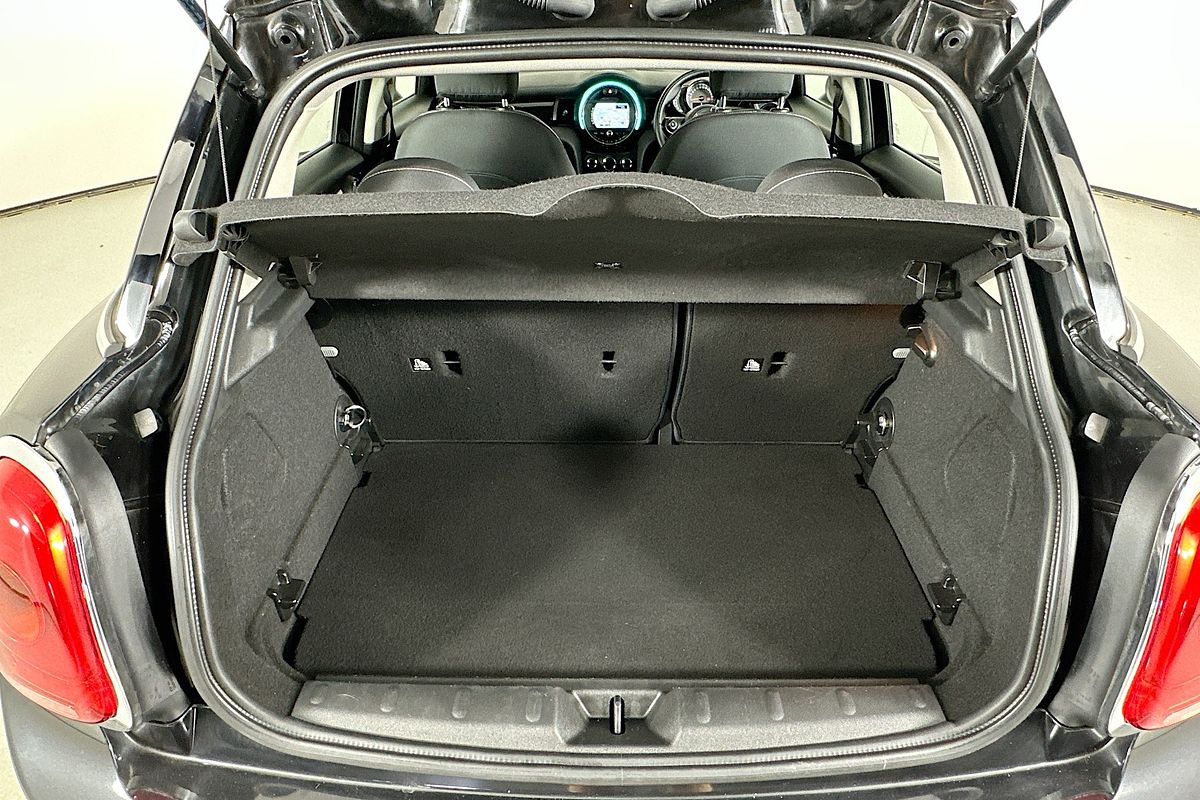 2016 MINI COOPER CLUBMAN F54