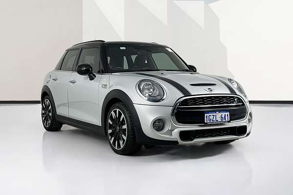 2015 MINI COOPER S F55