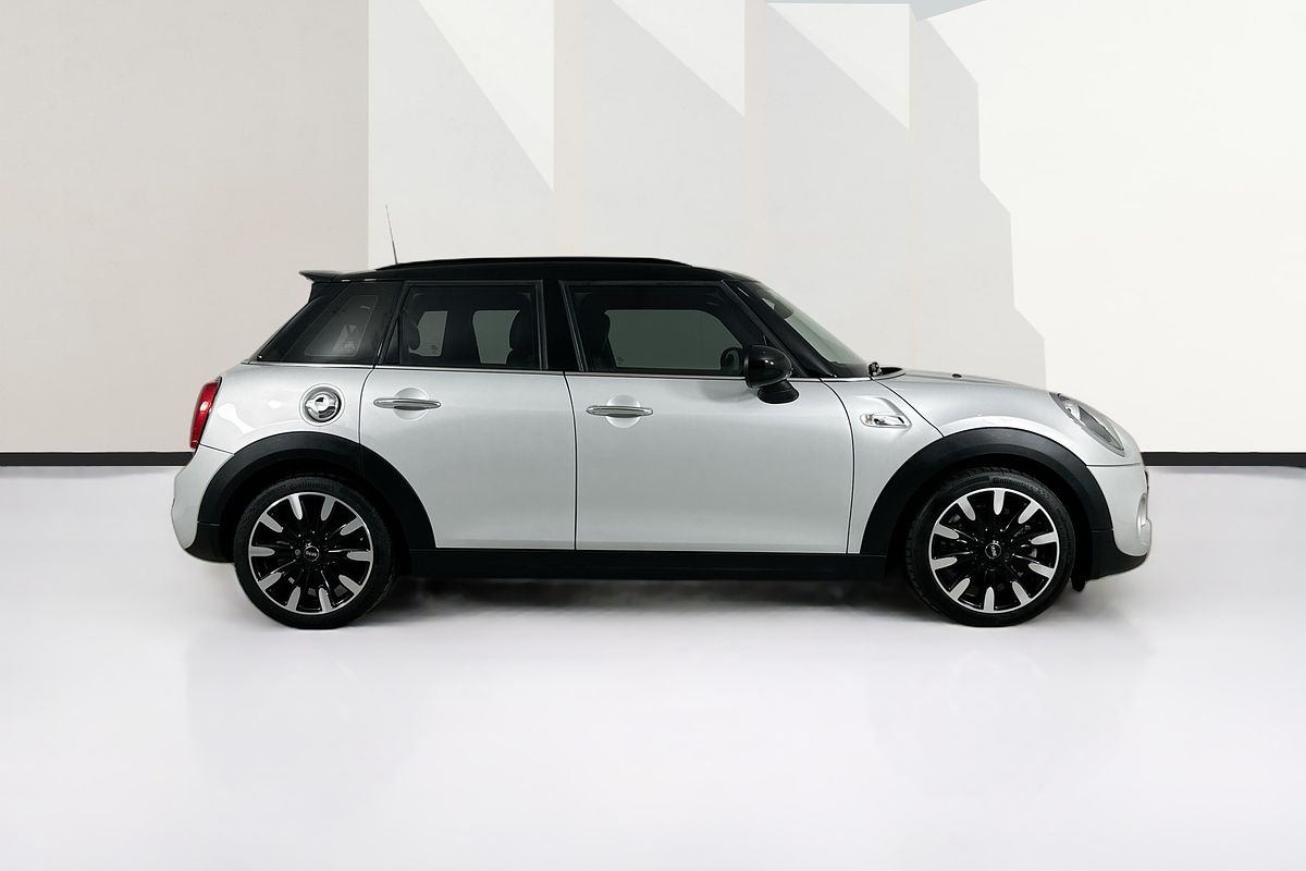 2015 MINI COOPER S F55