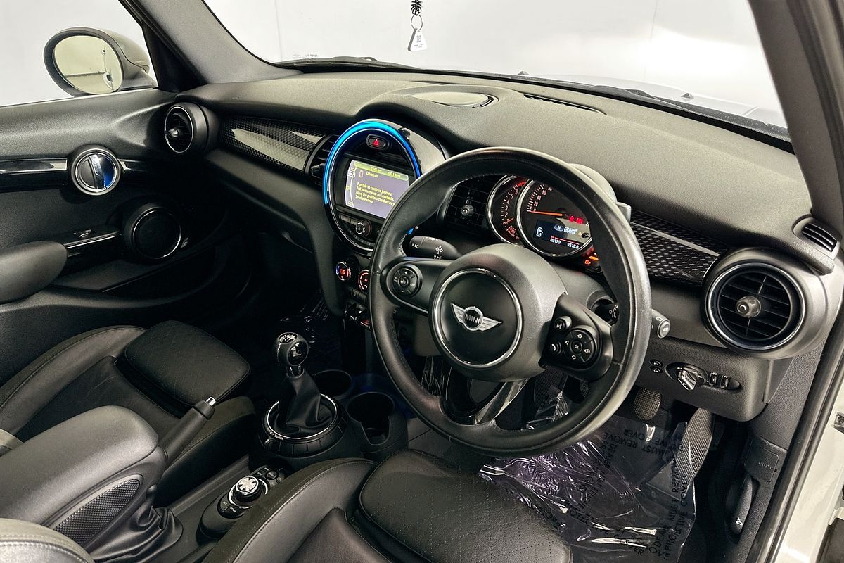 2015 MINI COOPER S F55