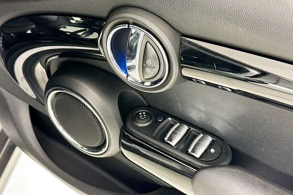 2015 MINI COOPER S F55