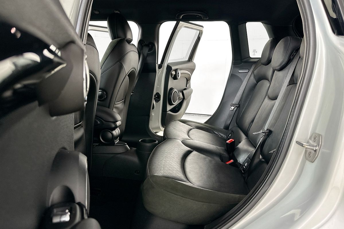 2015 MINI COOPER S F55