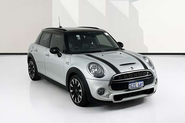 2015 MINI COOPER S F55