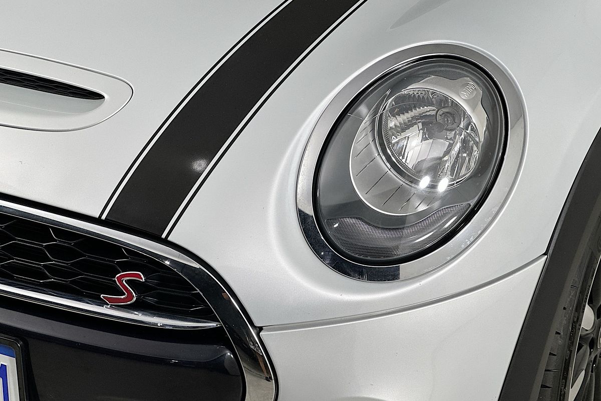 2015 MINI COOPER S F55