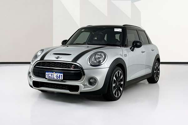 2015 MINI COOPER S F55