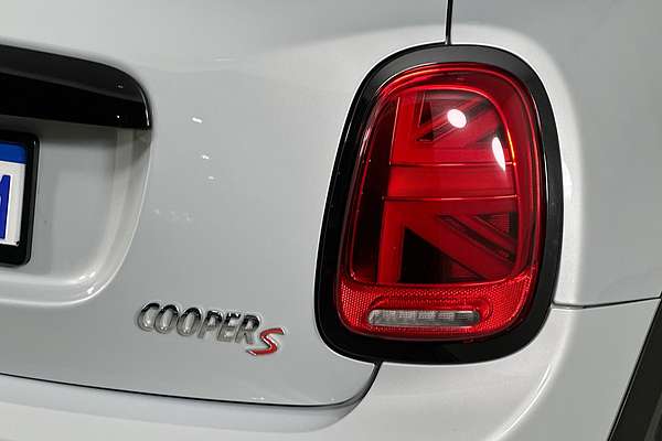 2015 MINI COOPER S F55