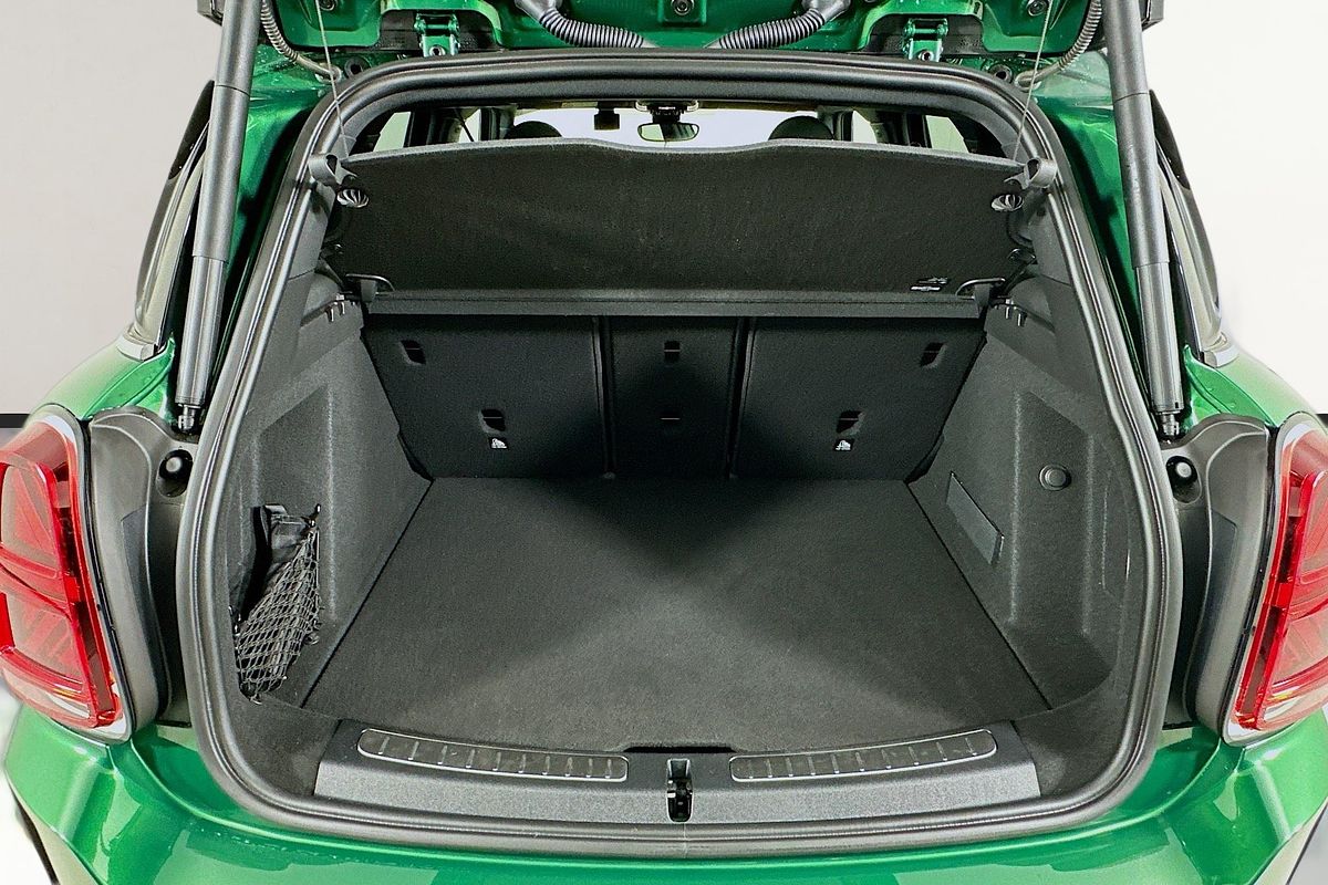 2023 MINI COUNTRYMAN COOPER CLASSIC F60