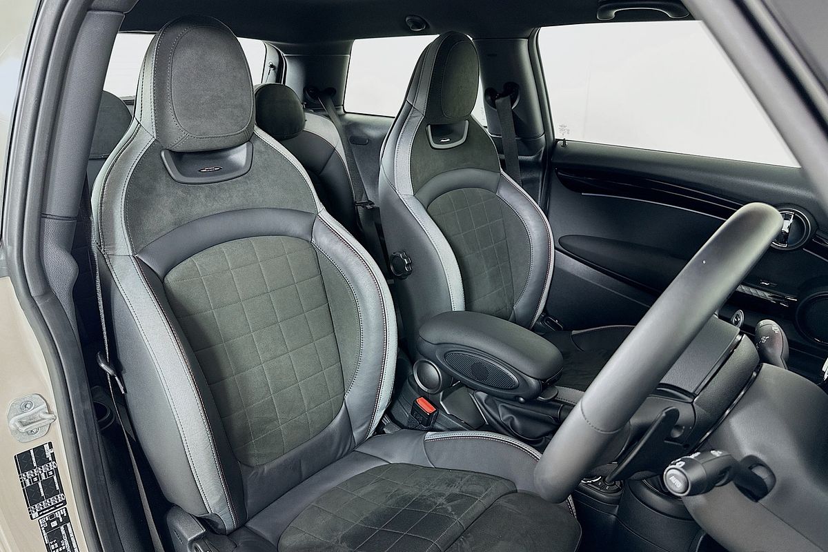 2024 MINI Hatch JCW CLASSIC F56