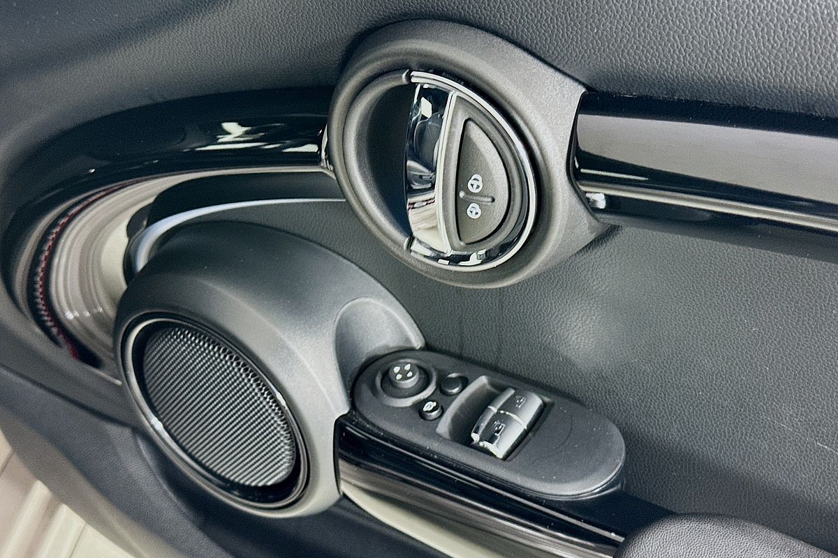 2024 MINI Hatch JCW CLASSIC F56