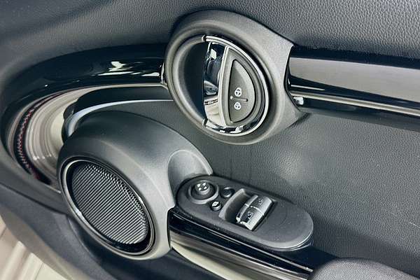 2024 MINI Hatch JCW CLASSIC F56