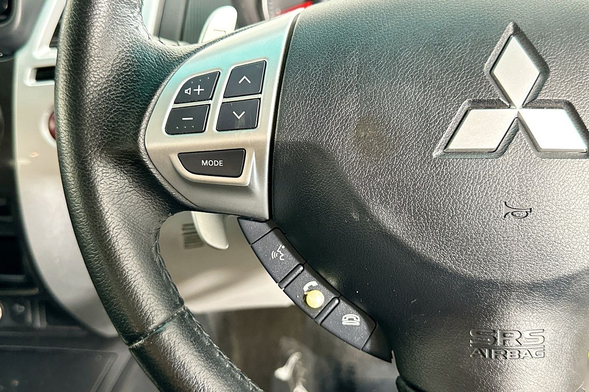 2015 Mitsubishi CHALLENGER (4x4) PC MY14