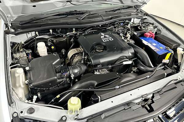 2015 Mitsubishi CHALLENGER (4x4) PC MY14