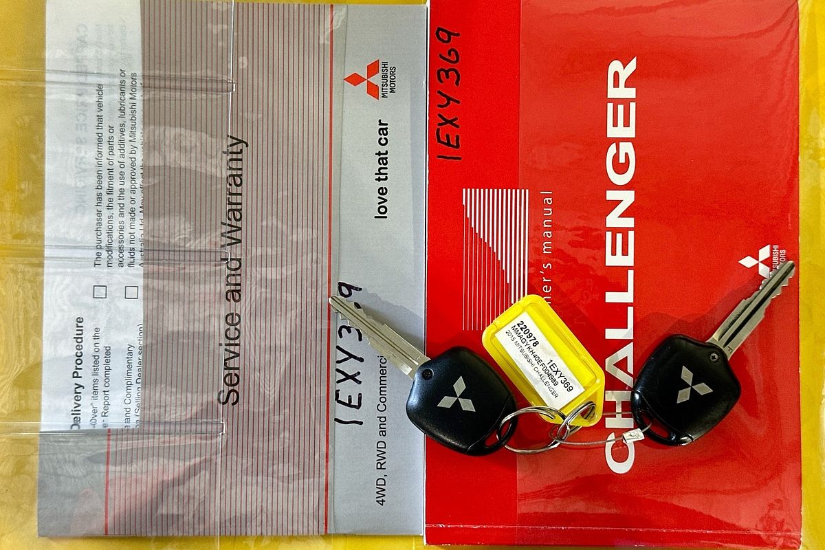 2015 Mitsubishi CHALLENGER (4x4) PC MY14
