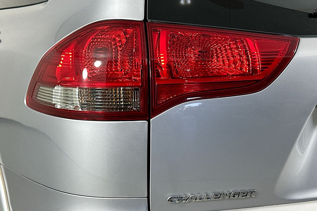 2015 Mitsubishi CHALLENGER (4x4) PC MY14