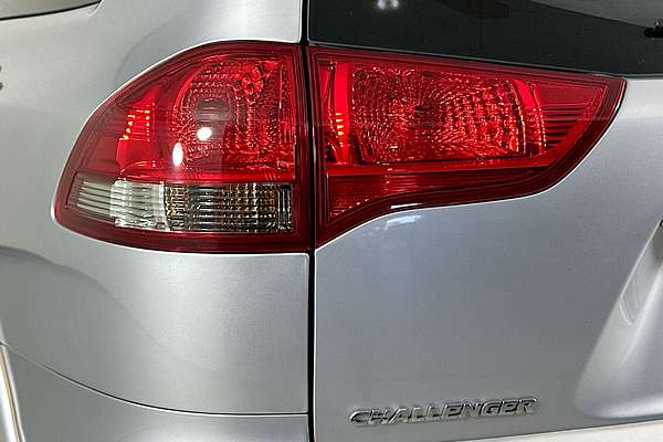 2015 Mitsubishi CHALLENGER (4x4) PC MY14