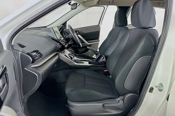 2024 Mitsubishi ECLIPSE CROSS ES YB