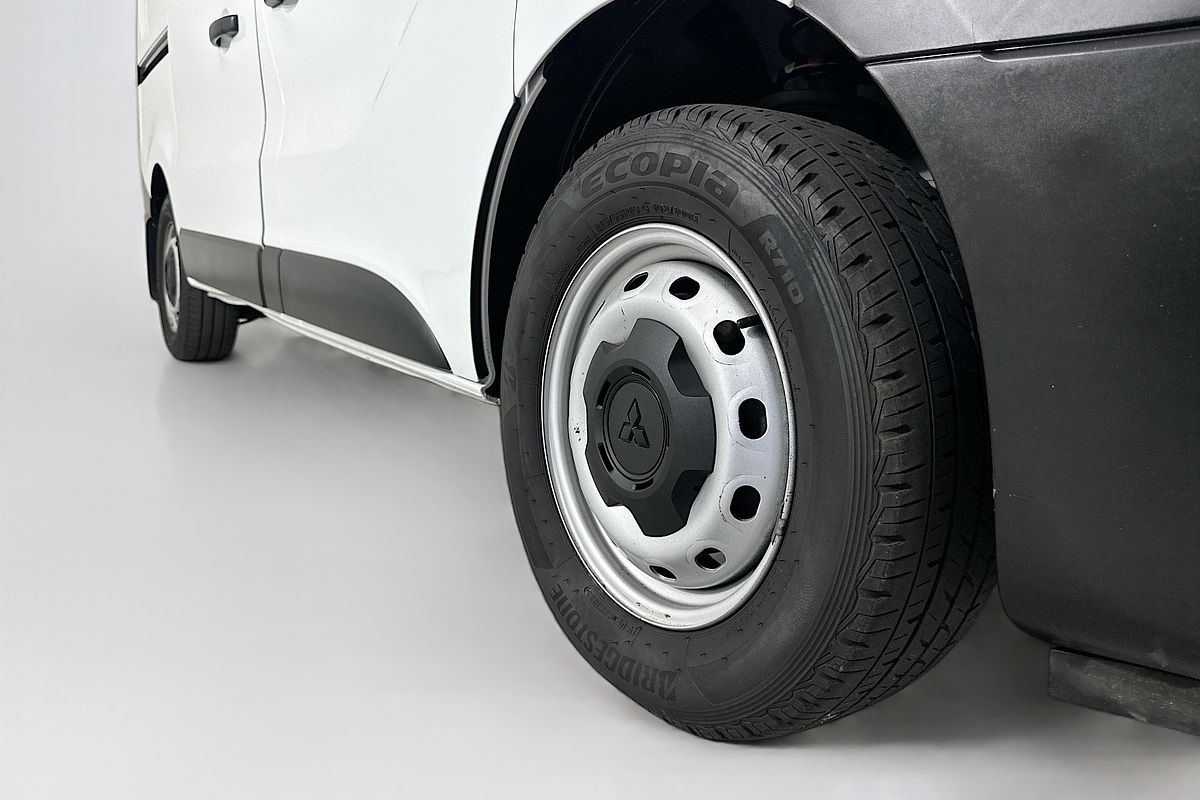 2021 Mitsubishi EXPRESS GLX SWB (MULTIMEDIA/NAVI) SN MY22 SWB